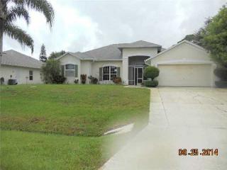 709 Forster Ave, Sebastian, FL 32958-4829