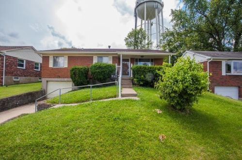 711 Francis Ln, Covington, KY 41011-3916