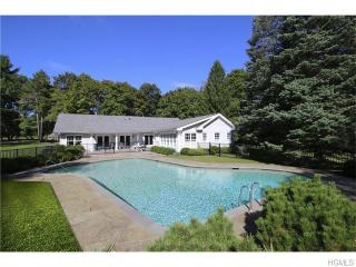105 Lincoln Ave, Purchase, NY 10577-2314