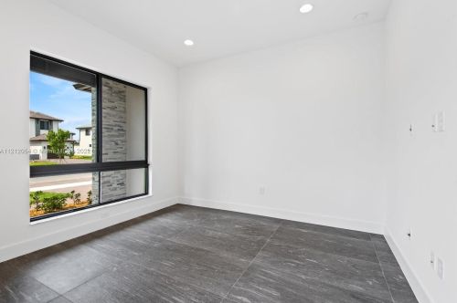 17636 45th Ave, Hollywood FL  33029 exterior