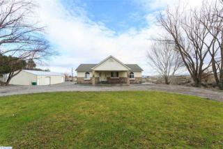 8205 Bermuda Rd, Kennewick, WA 99338-9374