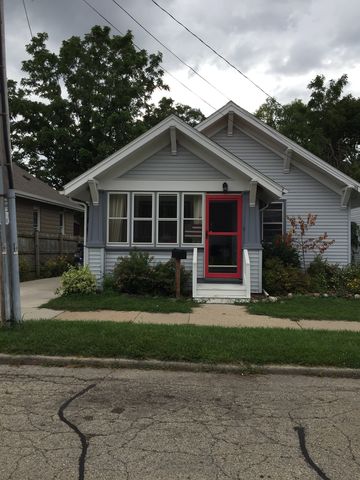 6012 37th Ave, Kenosha, WI 53142-3329