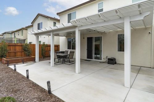 580 Gabriele Ct, Hollister CA  95023-3478 exterior