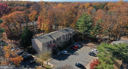 2320 Freetown Ct, Herndon, VA 20191-1768