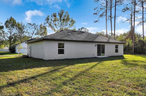 219 25th Ter, Cape Coral, FL 33904-2711