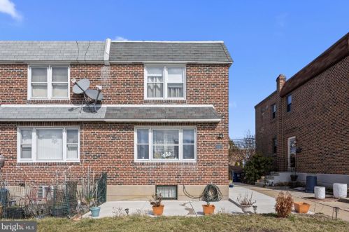 1211 Englewood St, Philadelphia, PA 19111-4221