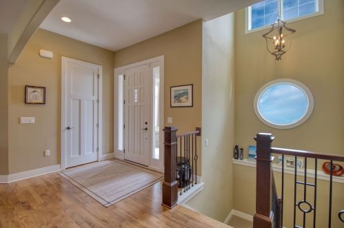 11053 Sutton Ridge Dr, Thiensville, WI 53097-3511