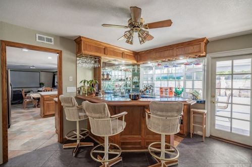 2828 Inyo Cir, Simi Valley CA 93063-2002 exterior