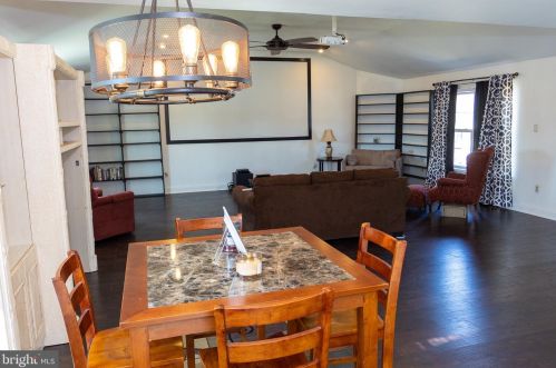 4 Nashua Dr, Erial NJ  08081-3040 exterior