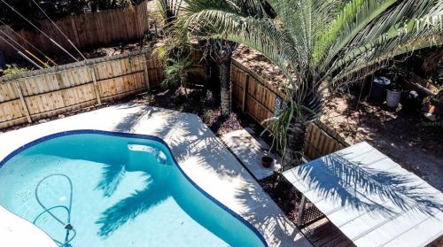 5418 20th Ave, Saint Petersburg FL  33707-4839 exterior