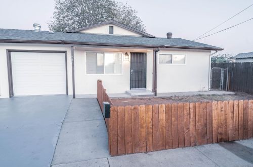 845 Grape St, El Cajon, CA 92021-5818