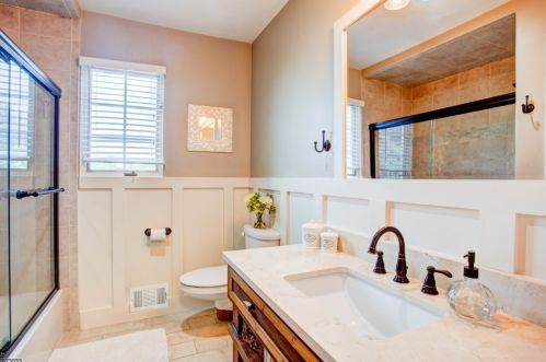 426 Buckhorn Dr, Belvidere NJ  07823-2707 exterior