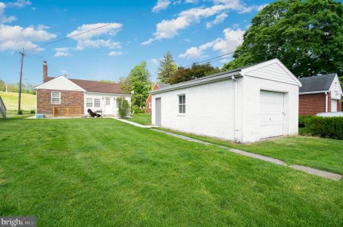 7 2nd St, Highspire PA  17034-1001 exterior