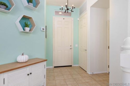 5477 Wolverine Ter, Carlsbad CA  92010-7159 exterior