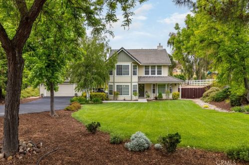 135 Pendleton Ln, Templeton, CA 93465-9778