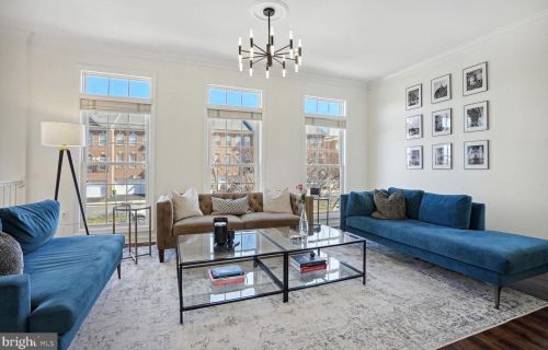 2804 Wakewater Way, Woodbridge VA  22191-6019 exterior