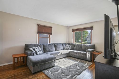 6927 35 Ave, Kenosha WI 53142-3942 exterior