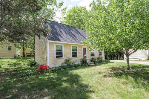 7 Whittaker Cir, Concord, NH 03303-1591