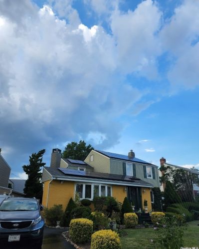 236 Emily Ave, Floral Park, NY 11003-3624