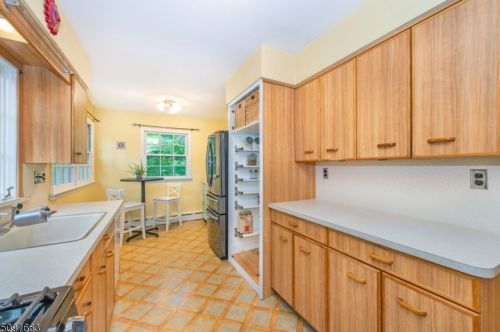 66 Ravine Ave, Nutley NJ  07110-2934 exterior