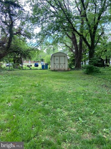203 Jefferson Ave, Fredericksburg VA  22405-2637 exterior