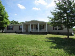 417 Briarwood Rd, Clarksville, TN 37040-6821