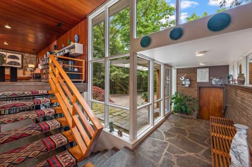 718 Coolidge Rd, Bradfordwoods, PA 15015-1224
