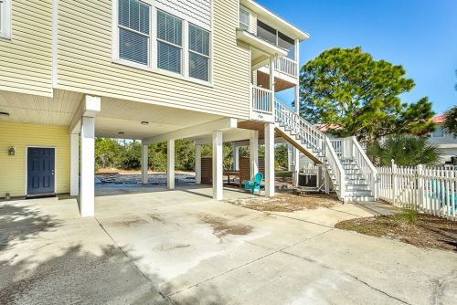 709 Gulf Beach Dr, Saint George Island FL  32328-2914 exterior