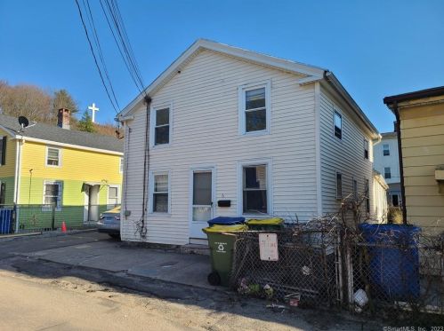 6 Carmen St, Waterbury, CT 06706-1312