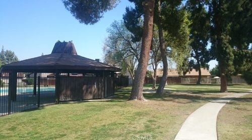 6016 Almendra Ave, Bakersfield, CA 93309-4480