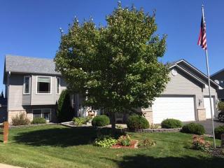 114 Longspur Ct, Hastings, MN 55033-4055