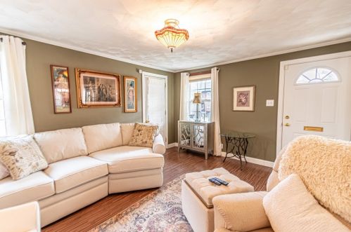 453 Riverview Dr, New Kensington PA  15068-5936 exterior