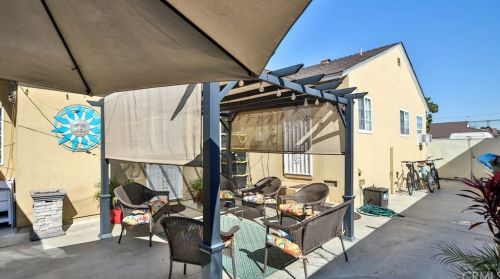 4561 Adenmoor Ave, Lakewood CA  90713-2515 exterior