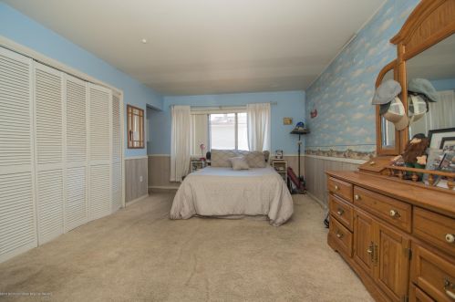 13 Winchester Dr, Jackson Twp NJ  08527-2624 exterior