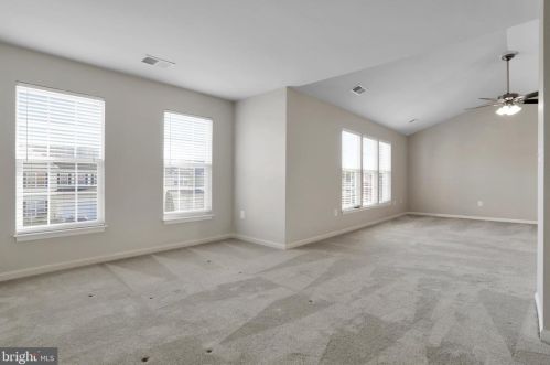 125 Victoria Ln, Charles Town WV  25414-5984 exterior