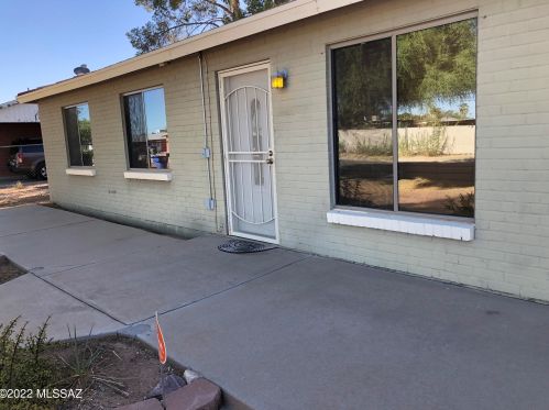5840 36th St, Tucson, AZ 85711-6728