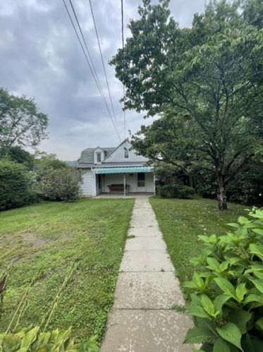 205 Edgewood Ave, Trafford, PA 15085-1115