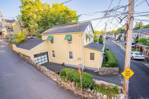 86 Center St, Highland Falls, NY 10928-1808