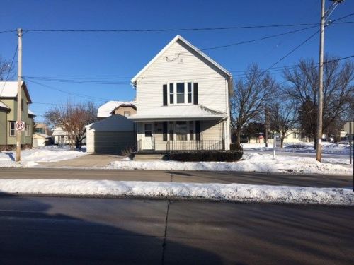 2002 Western Ave, Manitowoc, WI 54220-3840