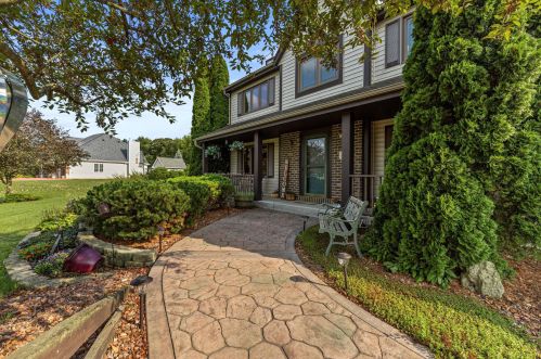 4958 Bayfield Dr, Waterford, WI 53185-3376