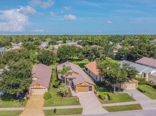 18535 Fairway Green Dr, Port Richey, FL 34667-5766