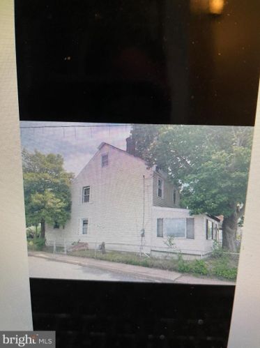 329 Market St, Boothwyn, PA 19061-4829