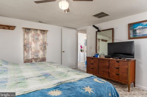 19 Hosier St, Selbyville DE  19975-9300 exterior