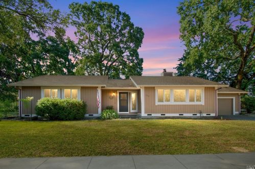 4704 Culebra Way, Santa Rosa, CA 95409-3427