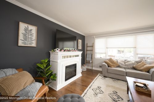 5 Adams Dr, Bricktown NJ 08724-3253 exterior