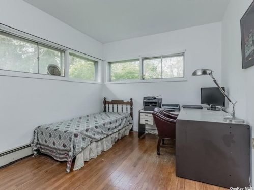 613 Caledonia Rd, Huntington Station NY 11746-5122 exterior