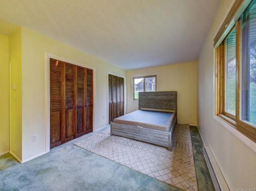 22 Panorama Dr, Patterson NY  12563-2305 exterior