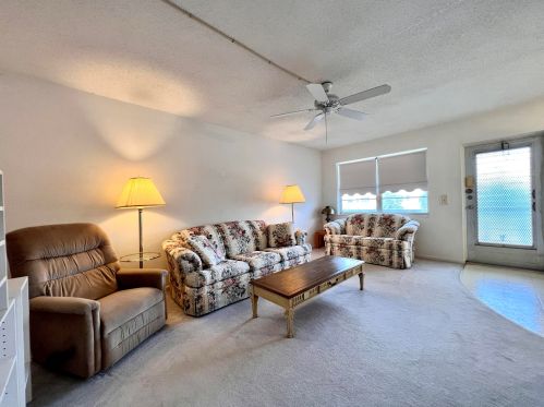 341 Northampton Q, West Palm Beach, FL 33417-1762