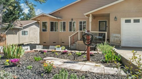 153 Apple Blossom Dr, Vallecito, CA 95247-9302