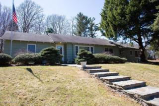 260 Sunrise Rd, Belford, NJ 07718-1319